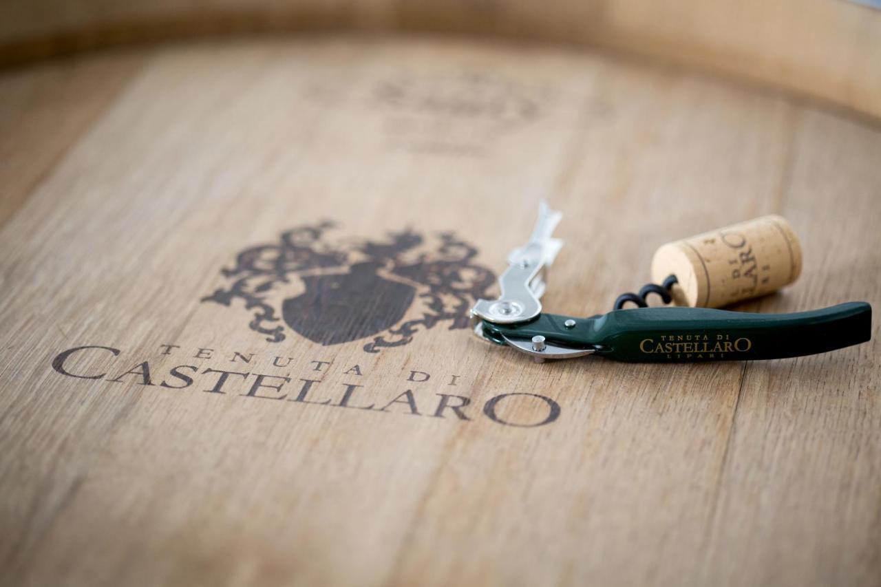 Tenuta Di Castellaro Winery & Resort Липари Экстерьер фото