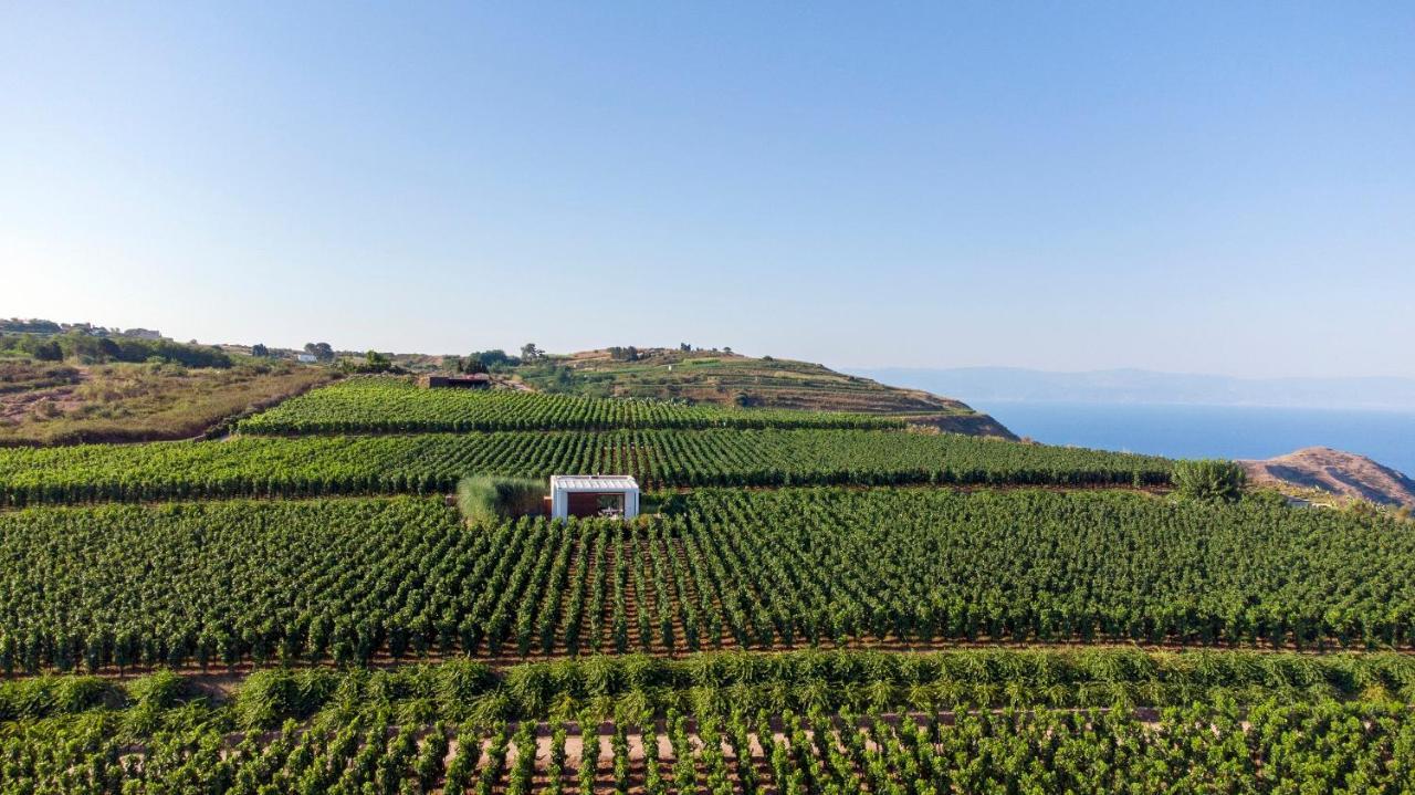 Tenuta Di Castellaro Winery & Resort Липари Экстерьер фото